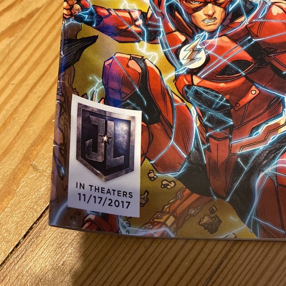 Justice League Exclusive Comic Book IMAX AMC Edition - Picture 4 of 4
